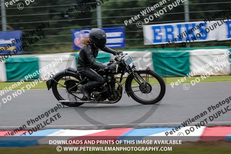 Vintage motorcycle club;eventdigitalimages;mallory park;mallory park trackday photographs;no limits trackdays;peter wileman photography;trackday digital images;trackday photos;vmcc festival 1000 bikes photographs